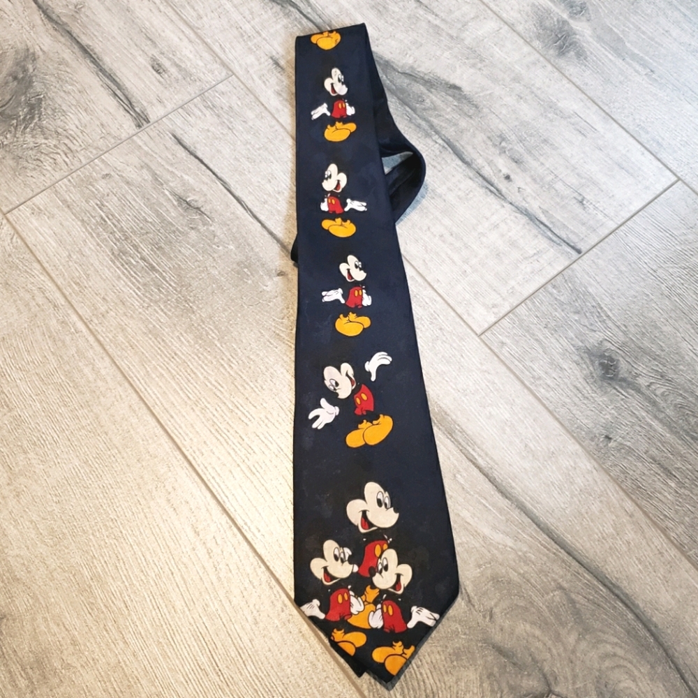 Mickey mouse tie